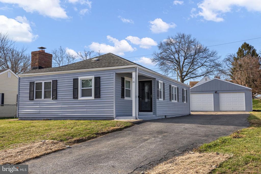 23 LEA RD, New Castle, DE 19720