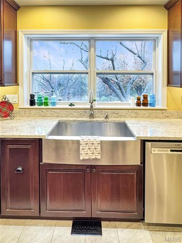 14 Oak Ridge Drive, Washington, MO 63090