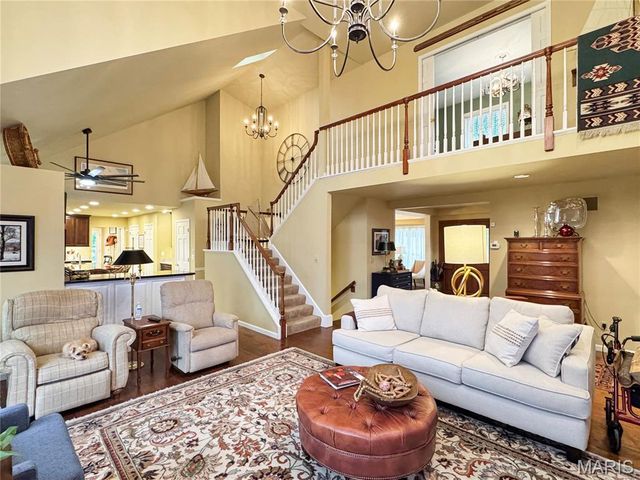 14 Oak Ridge Drive, Washington, MO 63090