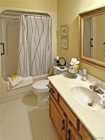 14 Oak Ridge Drive, Washington, MO 63090