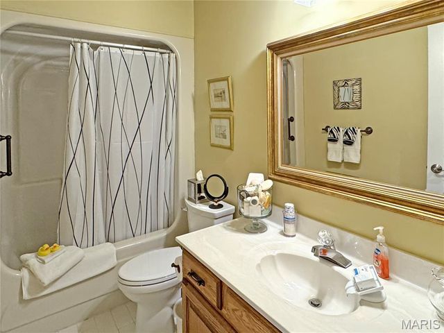 14 Oak Ridge Drive, Washington, MO 63090