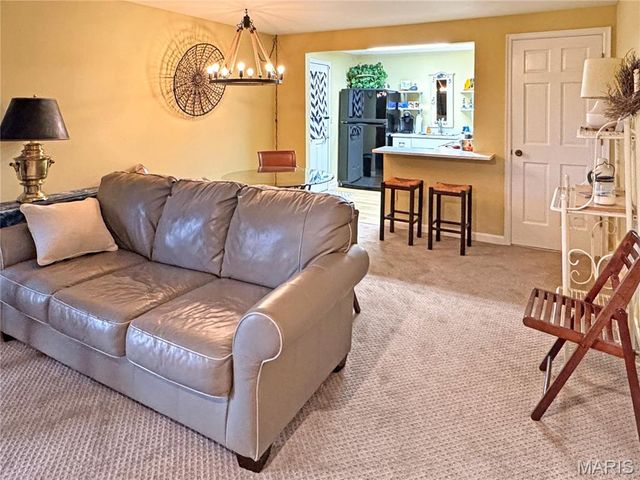 14 Oak Ridge Drive, Washington, MO 63090