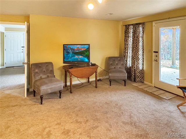 14 Oak Ridge Drive, Washington, MO 63090