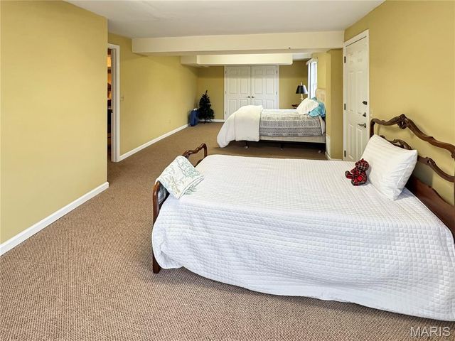 14 Oak Ridge Drive, Washington, MO 63090