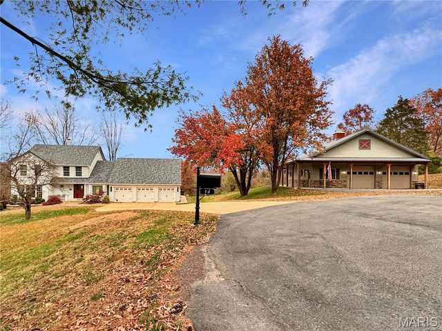 14 Oak Ridge Drive, Washington, MO 63090