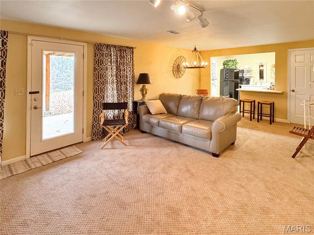 14 Oak Ridge Drive, Washington, MO 63090