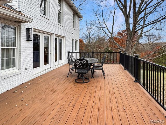 14 Oak Ridge Drive, Washington, MO 63090