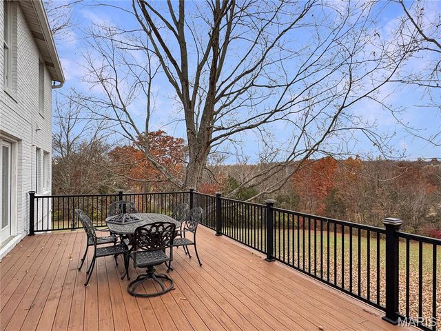 14 Oak Ridge Drive, Washington, MO 63090