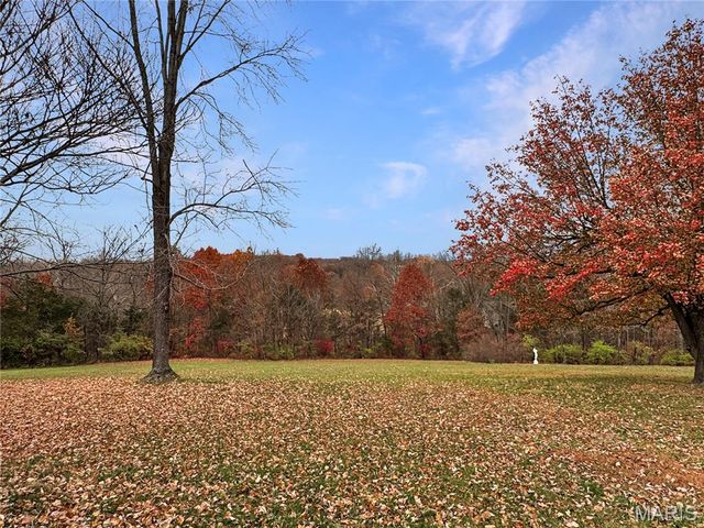 14 Oak Ridge Drive, Washington, MO 63090