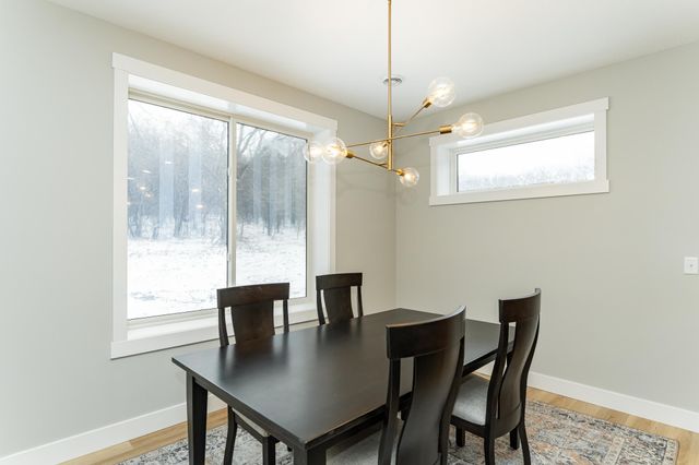 2844 Pinewood Ridge Drive SE, Rochester, MN 55904