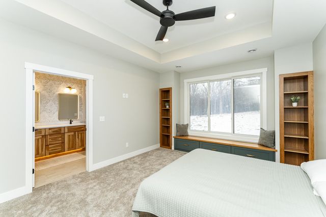 2844 Pinewood Ridge Drive SE, Rochester, MN 55904