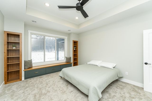 2844 Pinewood Ridge Drive SE, Rochester, MN 55904