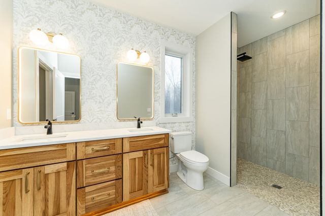 2844 Pinewood Ridge Drive SE, Rochester, MN 55904