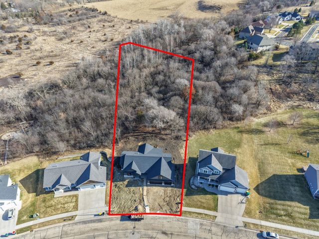 2844 Pinewood Ridge Drive SE, Rochester, MN 55904