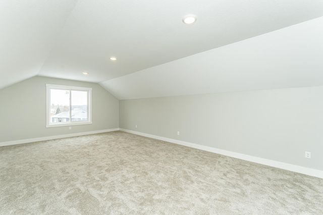 2844 Pinewood Ridge Drive SE, Rochester, MN 55904