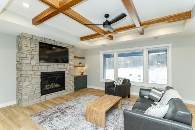 2844 Pinewood Ridge Drive SE, Rochester, MN 55904