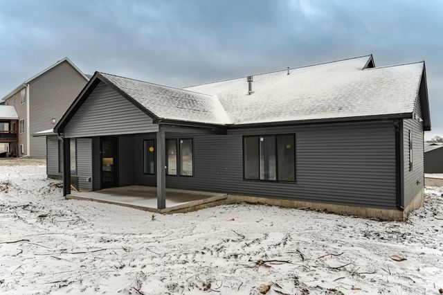 2844 Pinewood Ridge Drive SE, Rochester, MN 55904