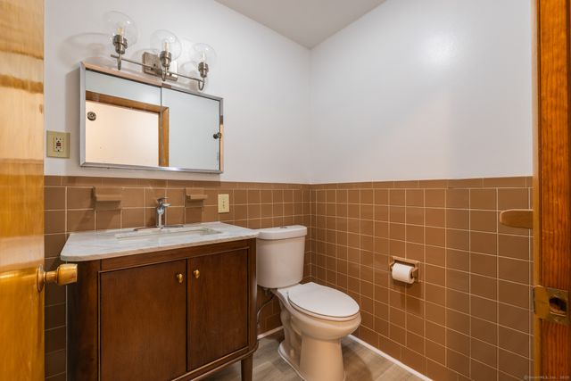 3845 Old Town Road, Bridgeport, CT 06606