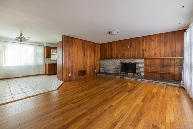 3845 Old Town Road, Bridgeport, CT 06606