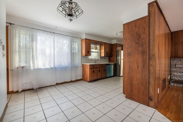 3845 Old Town Road, Bridgeport, CT 06606