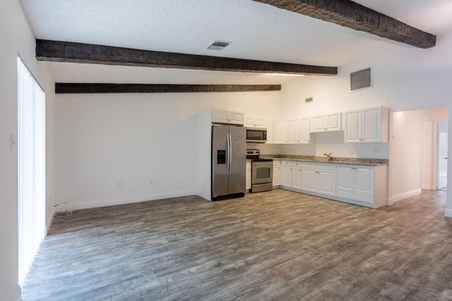 5847 S 37th Street, Greenacres, FL 33463