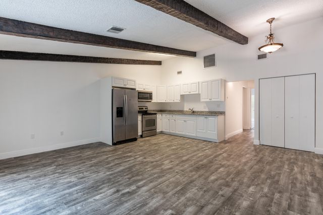 5847 S 37th Street, Greenacres, FL 33463