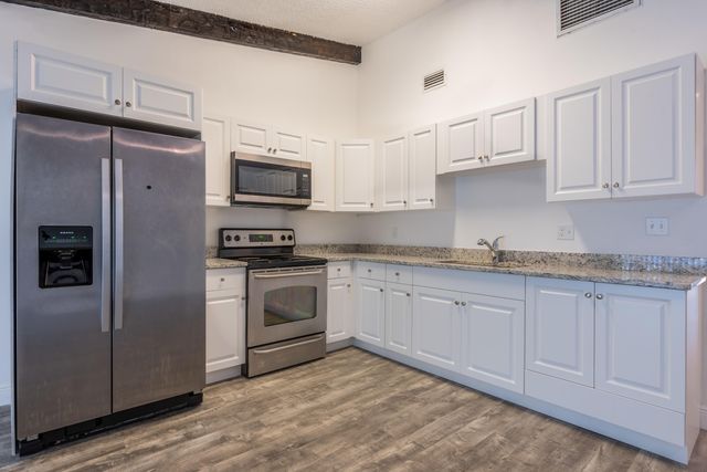 5847 S 37th Street, Greenacres, FL 33463