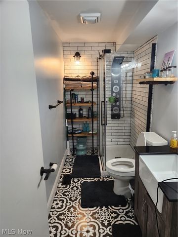 249 Howland Wilson Road SE, Warren, OH 44484