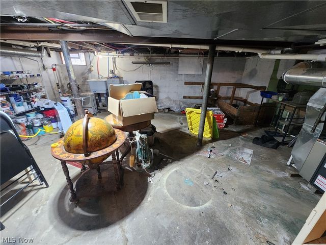 249 Howland Wilson Road SE, Warren, OH 44484