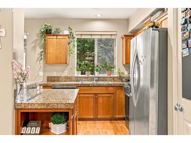 16088 Nw CENTINE Ln, Portland, OR 97229