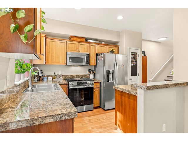 16088 Nw CENTINE Ln, Portland, OR 97229
