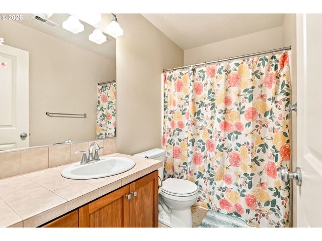 16088 Nw CENTINE Ln, Portland, OR 97229