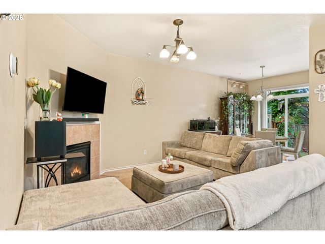 16088 Nw CENTINE Ln, Portland, OR 97229
