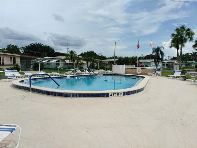 2754 Breezewood DR, North Fort Myers, FL 33917