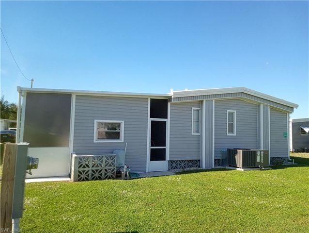 2754 Breezewood DR, North Fort Myers, FL 33917