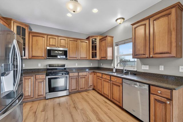 3942 Scenic WAY, Franksville, WI 53126