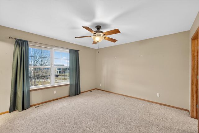 3942 Scenic WAY, Franksville, WI 53126