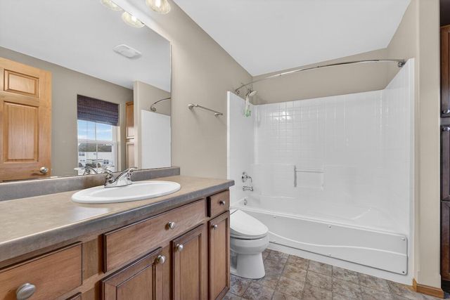 3942 Scenic WAY, Franksville, WI 53126