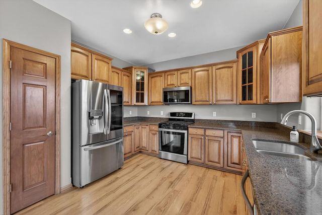 3942 Scenic WAY, Franksville, WI 53126