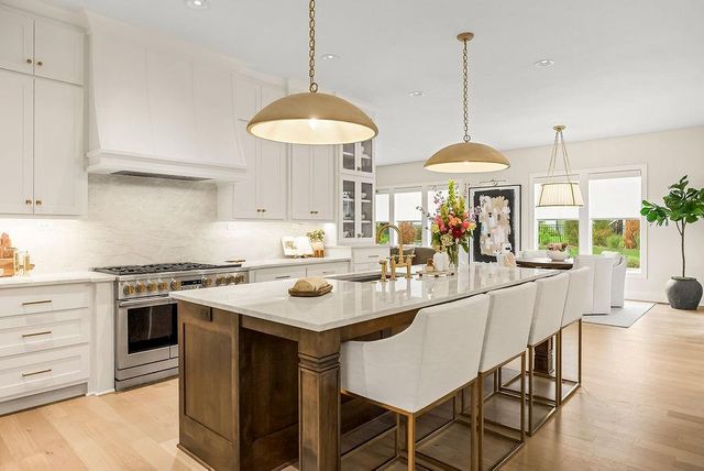 17220 Goddard Street, Overland Park, KS 66221