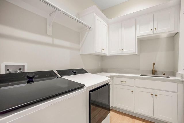 17220 Goddard Street, Overland Park, KS 66221