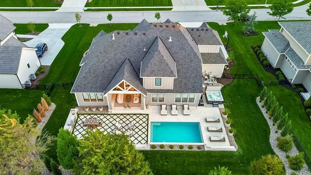 17220 Goddard Street, Overland Park, KS 66221