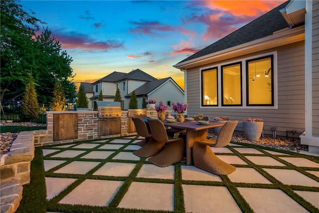 17220 Goddard Street, Overland Park, KS 66221