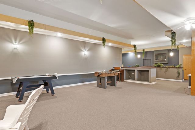 28W280 Oak Creek Court, West Chicago, IL 60185