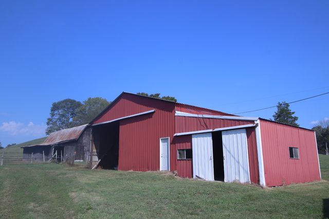 60 Riddle Rd, Shelbyville, TN 37160