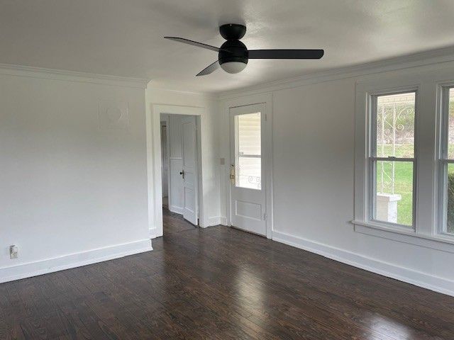 60 Riddle Rd, Shelbyville, TN 37160