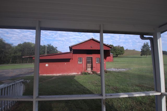 60 Riddle Rd, Shelbyville, TN 37160