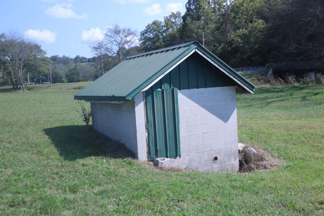 60 Riddle Rd, Shelbyville, TN 37160