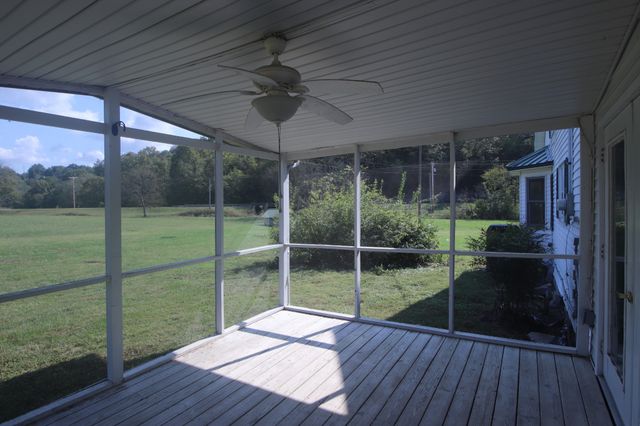 60 Riddle Rd, Shelbyville, TN 37160