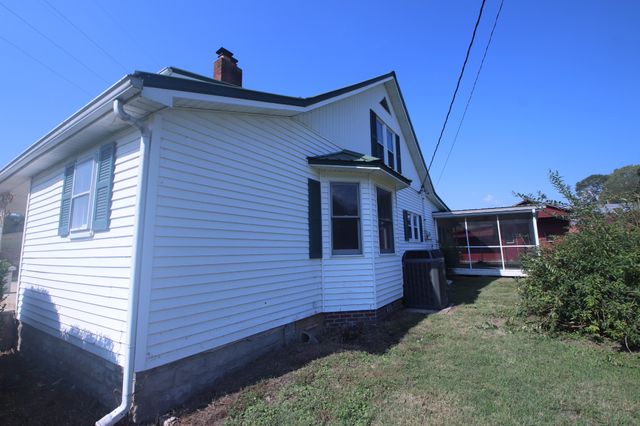 60 Riddle Rd, Shelbyville, TN 37160